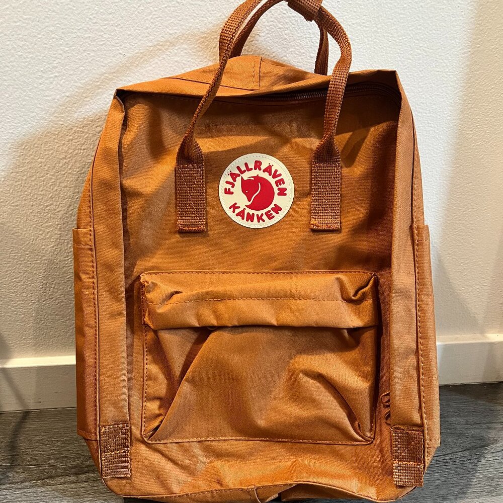 Fjallraven Kanken backpack in terracotta brown -- new